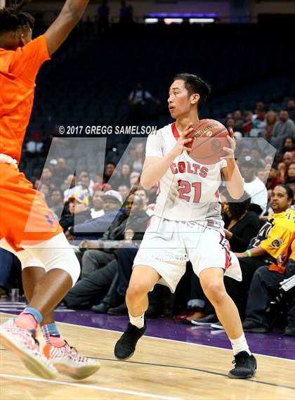 Thumbnail 2 in James Logan vs Roosevelt (CIF State D1 Final) photogallery.