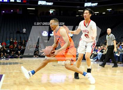 Thumbnail 2 in James Logan vs Roosevelt (CIF State D1 Final) photogallery.