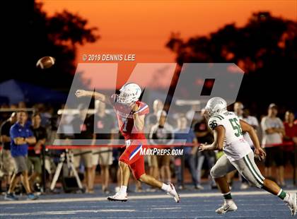 Thumbnail 3 in De La Salle @ Folsom photogallery.