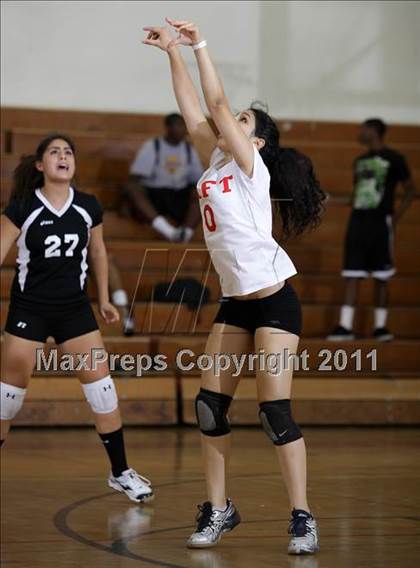 Thumbnail 3 in JV: Chatsworth @ Taft photogallery.