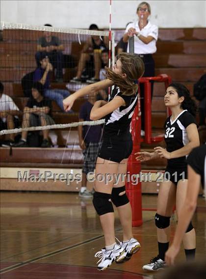 Thumbnail 1 in JV: Chatsworth @ Taft photogallery.