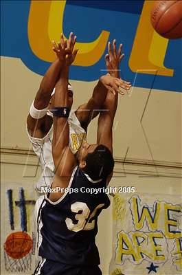 Thumbnail 3 in Garey @ Charter Oak photogallery.
