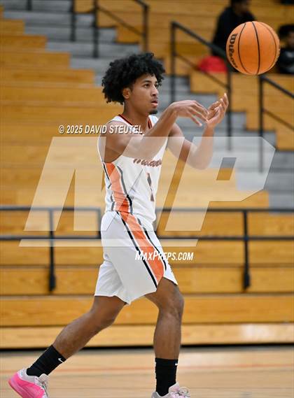 Thumbnail 3 in El Camino vs. Foothill (Folsom New Year's Challenge) photogallery.