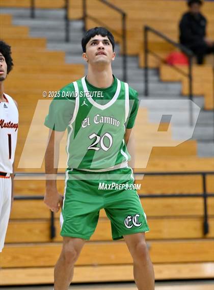 Thumbnail 2 in El Camino vs. Foothill (Folsom New Year's Challenge) photogallery.