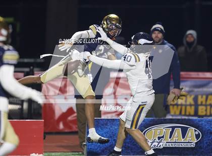 Thumbnail 2 in Central Catholic vs La Salle College (PIAA 6A Final) photogallery.