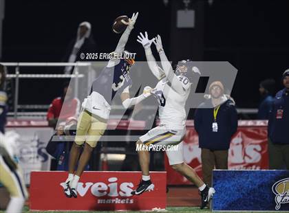 Thumbnail 3 in Central Catholic vs La Salle College (PIAA 6A Final) photogallery.