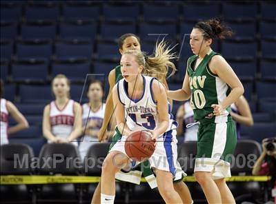 Thumbnail 2 in St. Patrick/St. Vincent vs. Justin-Siena (CIF NCS D4 Final) photogallery.