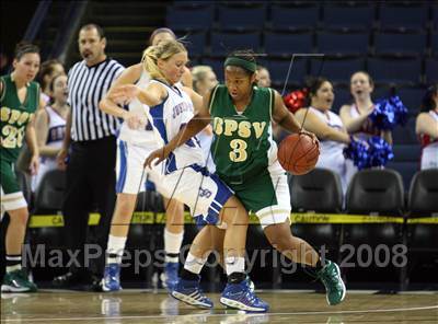 Thumbnail 2 in St. Patrick/St. Vincent vs. Justin-Siena (CIF NCS D4 Final) photogallery.