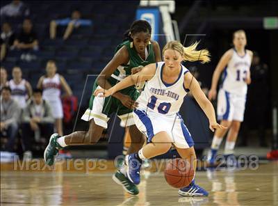 Thumbnail 3 in St. Patrick/St. Vincent vs. Justin-Siena (CIF NCS D4 Final) photogallery.