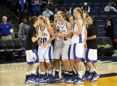 Thumbnail 3 in St. Patrick/St. Vincent vs. Justin-Siena (CIF NCS D4 Final) photogallery.