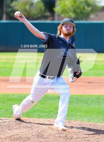 Thumbnail 1 in Farmington vs. Pueblo West (Coach Bob Invitational) photogallery.