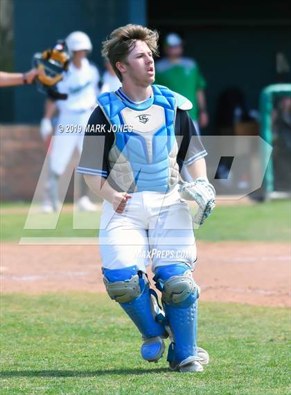 Thumbnail 2 in Farmington vs. Pueblo West (Coach Bob Invitational) photogallery.