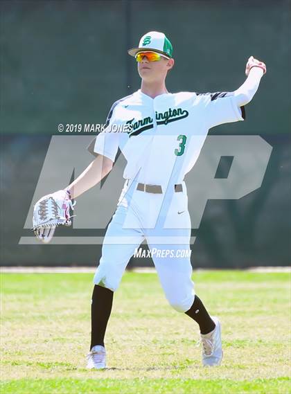 Thumbnail 2 in Farmington vs. Pueblo West (Coach Bob Invitational) photogallery.