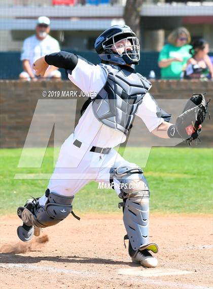 Thumbnail 2 in Farmington vs. Pueblo West (Coach Bob Invitational) photogallery.