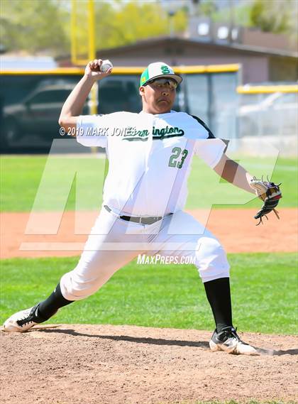 Thumbnail 3 in Farmington vs. Pueblo West (Coach Bob Invitational) photogallery.