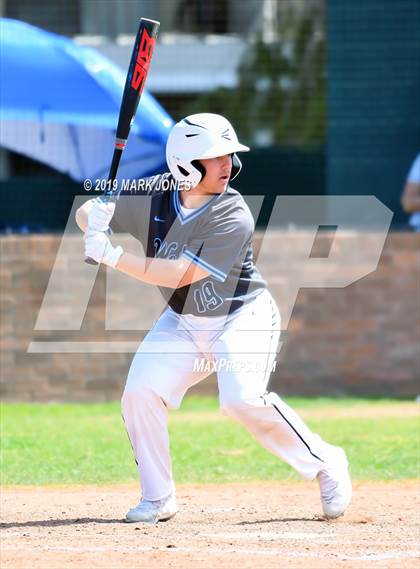 Thumbnail 1 in Farmington vs. Pueblo West (Coach Bob Invitational) photogallery.