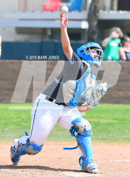 Thumbnail 2 in Farmington vs. Pueblo West (Coach Bob Invitational) photogallery.