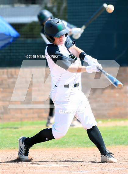 Thumbnail 1 in Farmington vs. Pueblo West (Coach Bob Invitational) photogallery.