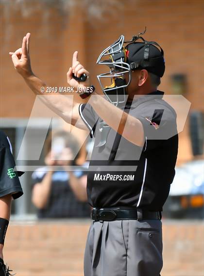 Thumbnail 2 in Farmington vs. Pueblo West (Coach Bob Invitational) photogallery.