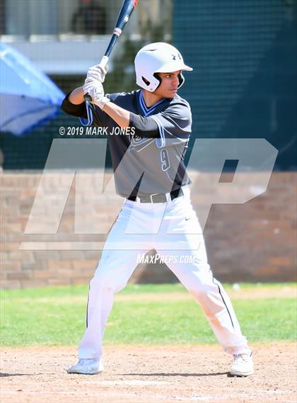 Thumbnail 2 in Farmington vs. Pueblo West (Coach Bob Invitational) photogallery.