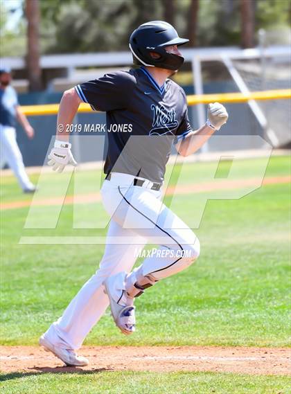 Thumbnail 1 in Farmington vs. Pueblo West (Coach Bob Invitational) photogallery.