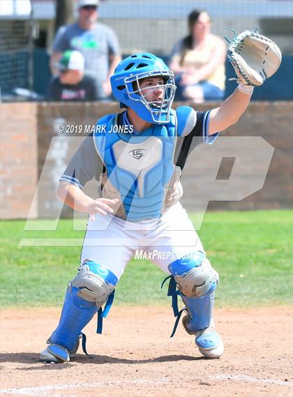 Thumbnail 2 in Farmington vs. Pueblo West (Coach Bob Invitational) photogallery.