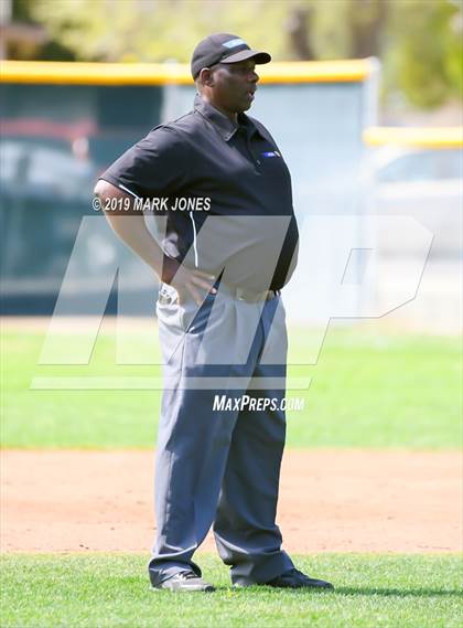 Thumbnail 3 in Farmington vs. Pueblo West (Coach Bob Invitational) photogallery.