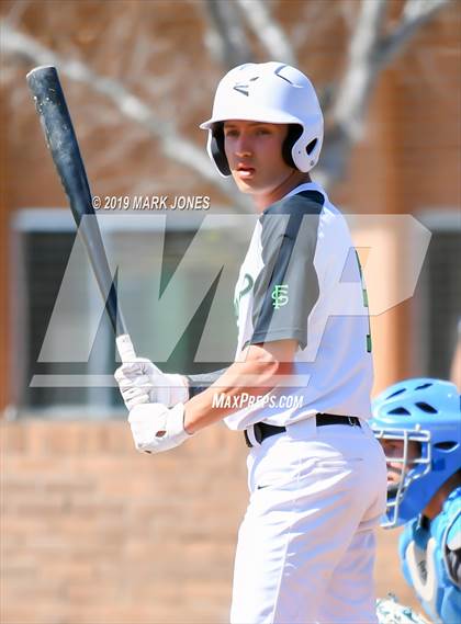 Thumbnail 1 in Farmington vs. Pueblo West (Coach Bob Invitational) photogallery.