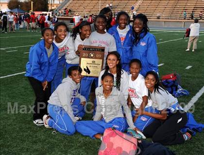 Thumbnail 1 in CIF SS Division Championships photogallery.