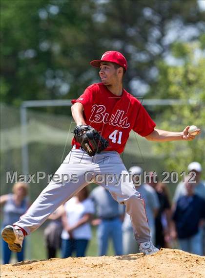 Thumbnail 2 in Eastport-South Manor vs Smithtown East - Section XI Class AA Playoffs photogallery.