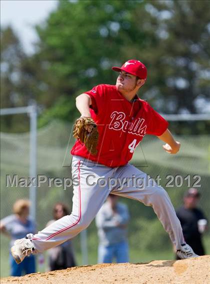 Thumbnail 3 in Eastport-South Manor vs Smithtown East - Section XI Class AA Playoffs photogallery.