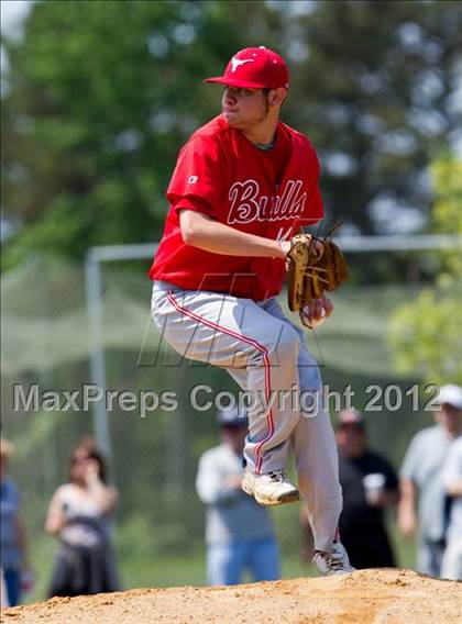 Thumbnail 3 in Eastport-South Manor vs Smithtown East - Section XI Class AA Playoffs photogallery.