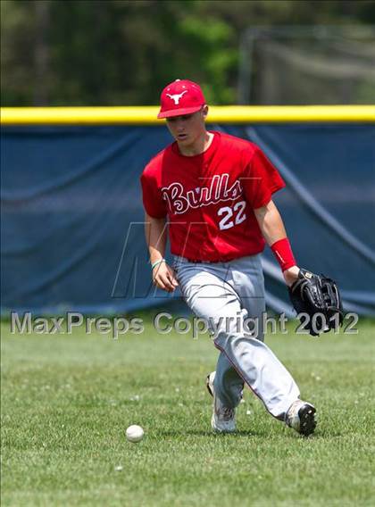 Thumbnail 2 in Eastport-South Manor vs Smithtown East - Section XI Class AA Playoffs photogallery.