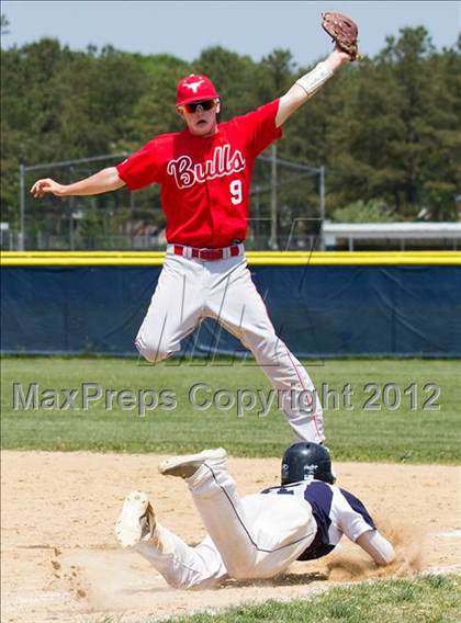 Thumbnail 2 in Eastport-South Manor vs Smithtown East - Section XI Class AA Playoffs photogallery.