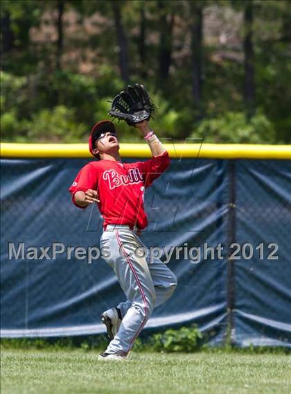 Thumbnail 2 in Eastport-South Manor vs Smithtown East - Section XI Class AA Playoffs photogallery.