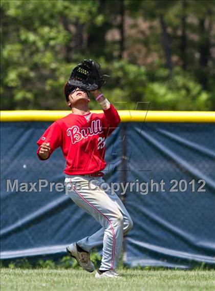 Thumbnail 2 in Eastport-South Manor vs Smithtown East - Section XI Class AA Playoffs photogallery.