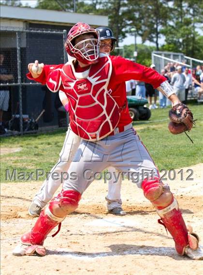 Thumbnail 3 in Eastport-South Manor vs Smithtown East - Section XI Class AA Playoffs photogallery.