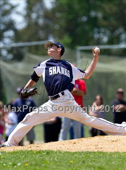 Thumbnail 2 in Eastport-South Manor vs Smithtown East - Section XI Class AA Playoffs photogallery.