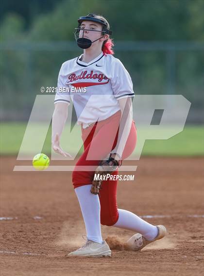 Thumbnail 3 in Dutchtown vs Miller Grove photogallery.