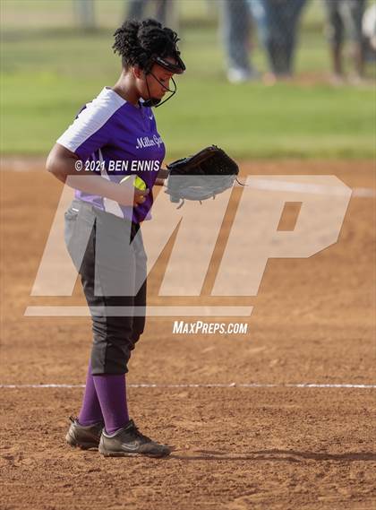 Thumbnail 1 in Dutchtown vs Miller Grove photogallery.