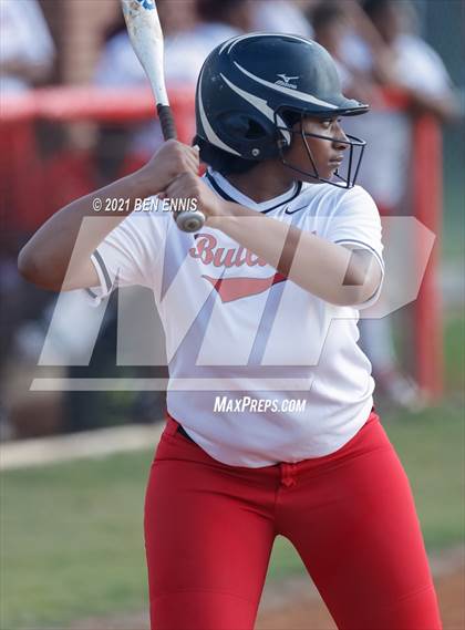 Thumbnail 3 in Dutchtown vs Miller Grove photogallery.
