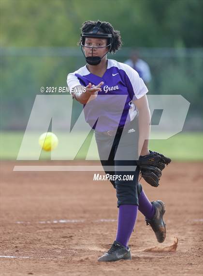 Thumbnail 3 in Dutchtown vs Miller Grove photogallery.