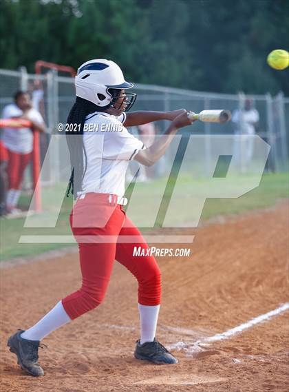 Thumbnail 3 in Dutchtown vs Miller Grove photogallery.