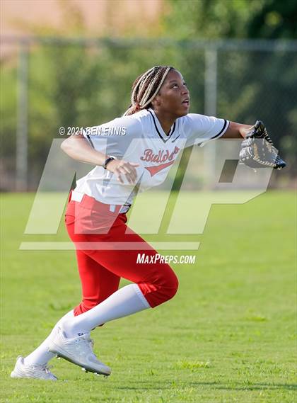 Thumbnail 3 in Dutchtown vs Miller Grove photogallery.