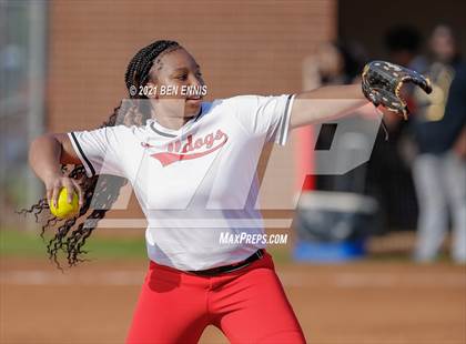 Thumbnail 1 in Dutchtown vs Miller Grove photogallery.