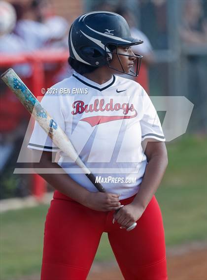 Thumbnail 2 in Dutchtown vs Miller Grove photogallery.