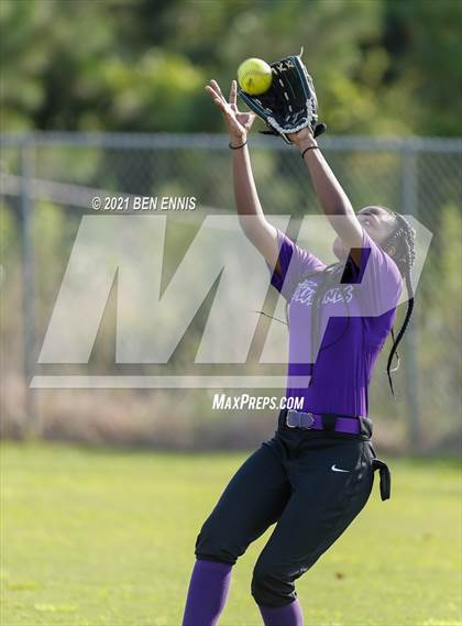 Thumbnail 1 in Dutchtown vs Miller Grove photogallery.