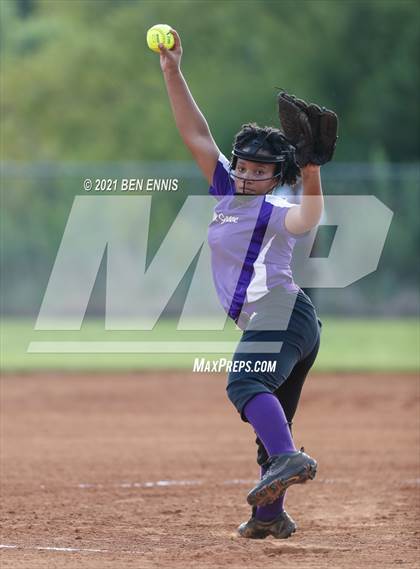 Thumbnail 2 in Dutchtown vs Miller Grove photogallery.