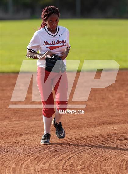 Thumbnail 2 in Dutchtown vs Miller Grove photogallery.