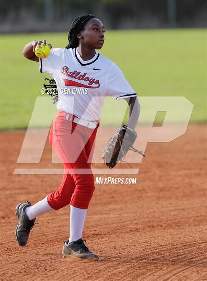 Thumbnail 3 in Dutchtown vs Miller Grove photogallery.